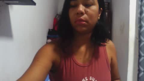 Snapshot of aly826805 chatting on 12-14-25, 05:13 analia online show from 12-14-25, 05:13