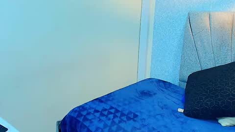   A L Y  online show from 09-19-25, 12:06