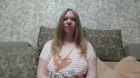 alya764770 online show from 04-22-26, 12:02