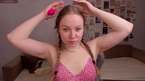 Snapshot of alya_me chatting on 03-20-26, 01:21 Alya online show from 03-20-26, 01:21