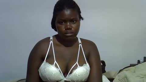 Snapshot of alyabeiby chatting on 09-27-25, 04:06 alyabeiby online show from 09-27-25, 04:06