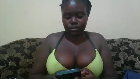 Snapshot of alyabeiby chatting on 10-20-25, 05:08 alyabeiby online show from 10-20-25, 05:08