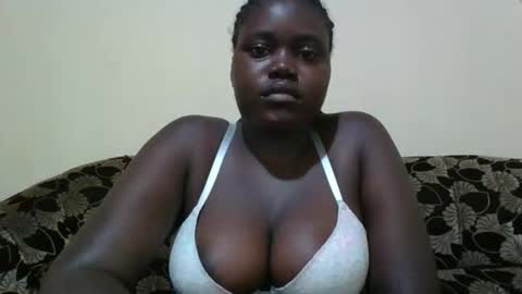 Snapshot of alyabeiby chatting on 10-28-25, 09:46 alyabeiby online show from 10-28-25, 09:46