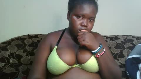 Snapshot of alyabeiby chatting on 11-25-25, 06:35 alyabeiby online show from 11-25-25, 06:35