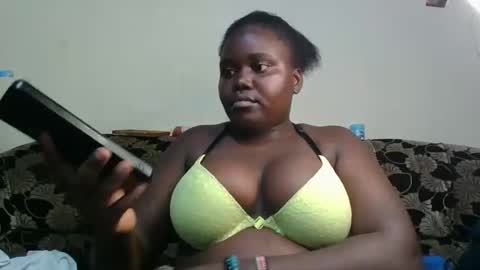 Snapshot of alyabeiby chatting on 12-14-25, 07:51 alyabeiby online show from 12-14-25, 07:51