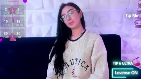 Snapshot of alys_molly chatting on 01-09-25, 02:07 sopie online show from 01-09-25, 02:07