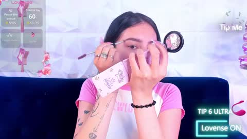 Snapshot of alys_molly chatting on 01-17-25, 11:06 sopie online show from 01-17-25, 11:06