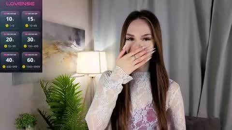 Snapshot of alyshaplescia chatting on 06-24-26, 04:17 Mona online show from 06-24-26, 04:17
