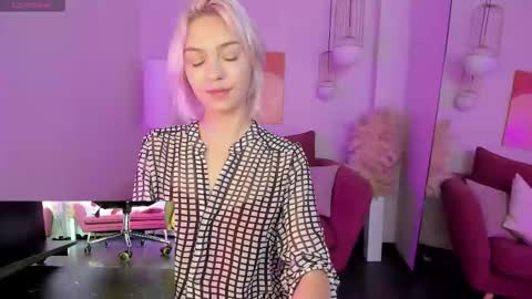 Snapshot of alysiasun chatting on 09-14-25, 02:16 Alysia online show from 09-14-25, 02:16