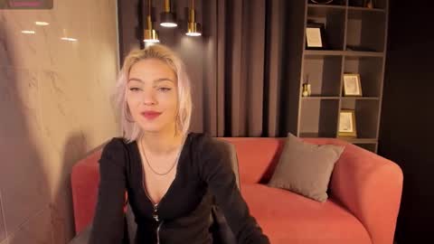 Snapshot of alysiasun chatting on 09-19-25, 02:40 Alysia online show from 09-19-25, 02:40