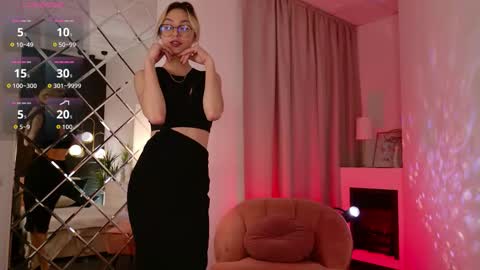 Snapshot of alysiasun chatting on 02-09-26, 10:36 Alysia online show from 02-09-26, 10:36