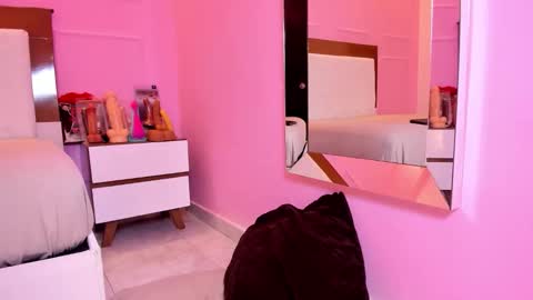 Snapshot of alysonjackson chatting on 01-07-26, 07:38 alysonjackson online show from 01-07-26, 07:38