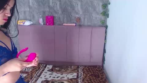 Snapshot of alysrousmar chatting on 05-28-26, 10:56 Alys Rous online show from 05-28-26, 10:56