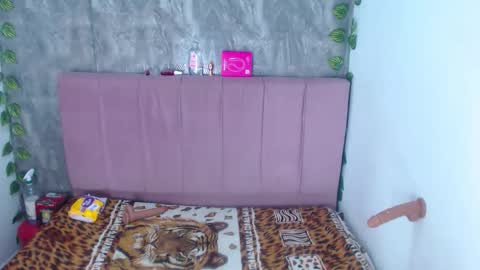 Snapshot of alysrousmar chatting on 05-30-26, 11:18 Alys Rous online show from 05-30-26, 11:18