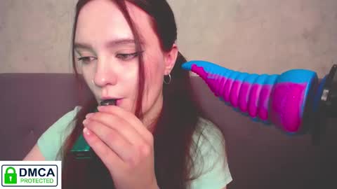 Alyssa online show from 11-07-25, 05:46