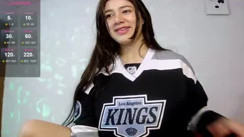 Snapshot of alythia chatting on 07-01-26, 01:07 alythia online show from 07-01-26, 01:07