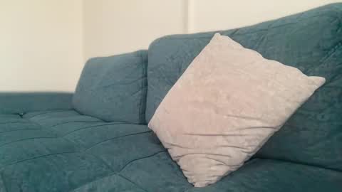 Snapshot of alywa60 chatting on 03-12-25, 02:45 Luka online show from 03-12-25, 02:45