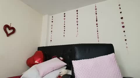 Isabella online show from 02-18-25, 10:58