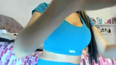 Snapshot of amadamar chatting on 06-01-26, 01:18 valentia online show from 06-01-26, 01:18