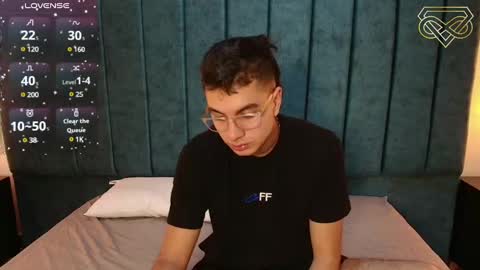 Amadeo Wild online show from 12-21-24, 06:23