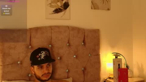 Snapshot of amadeo_wild chatting on 05-09-26, 05:45 Amadeo Wild online show from 05-09-26, 05:45