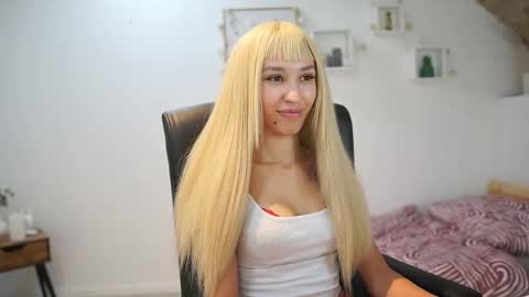 Snapshot of amai__liu chatting on 09-22-25, 06:32 Amai Liu online show from 09-22-25, 06:32