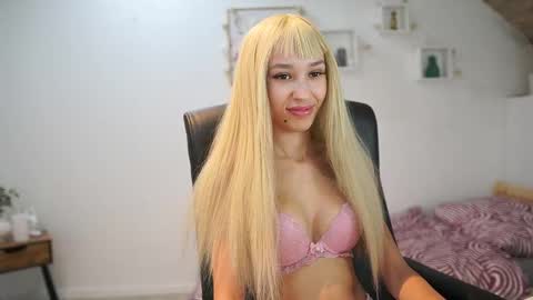 Snapshot of amai__liu chatting on 09-25-25, 06:11 Amai Liu online show from 09-25-25, 06:11