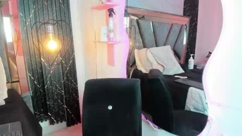 Snapshot of amaia_a chatting on 05-16-26, 07:34 amaia_a online show from 05-16-26, 07:34