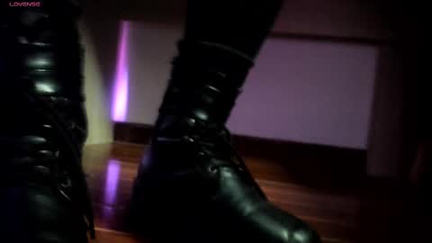 anny online show from 09-28-25, 02:39