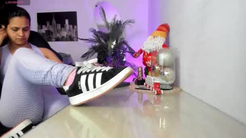 anny online show from 11-30-25, 02:37