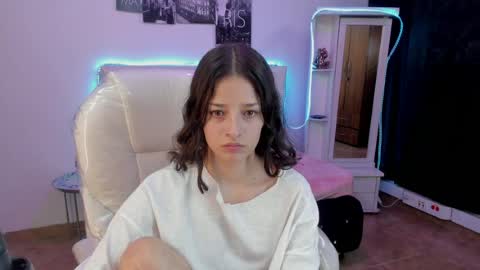 Snapshot of amaia_daniells chatting on 05-03-26, 08:59 B I A N C A online show from 05-03-26, 08:59