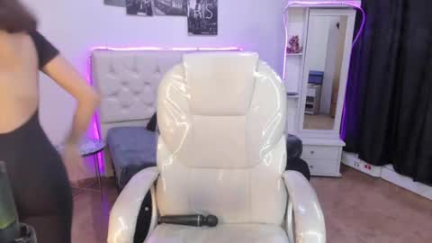 Snapshot of amaia_daniells chatting on 05-06-26, 09:09 B I A N C A online show from 05-06-26, 09:09