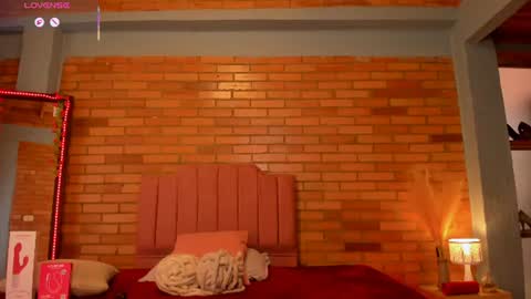 Snapshot of amaia_monet chatting on 06-20-26, 08:55 Hi Im AmaiaHelp me reach 100 likes online show from 06-20-26, 08:55