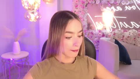 Amaia Haywood online show from 10-29-25, 04:48