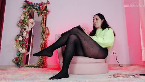 Amai  Sinclair  online show from 02-02-25, 09:08