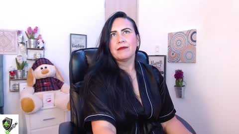 Snapshot of amalia_brunette chatting on 12-05-24, 11:07 AMALIA online show from 12-05-24, 11:07