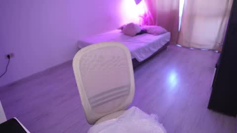 amalia_minkxx online show from 07-06-26, 03:36
