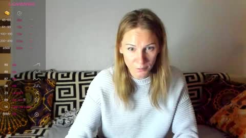 Snapshot of amalia_mio chatting on 10-05-25, 08:01 Amalia online show from 10-05-25, 08:01