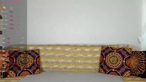 Snapshot of amalia_mio chatting on 10-27-25, 08:07 Amalia online show from 10-27-25, 08:07