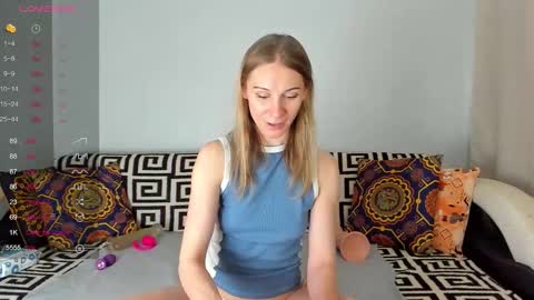 Snapshot of amalia_mio chatting on 11-20-25, 08:03 Amalia online show from 11-20-25, 08:03