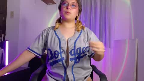 Amalia Im Back See you soon this January 7 at 10 pm Colombia time online show from 09-26-25, 11:42