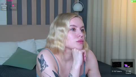 Snapshot of amaliabell chatting on 07-17-26, 01:29 Amalia online show from 07-17-26, 01:29