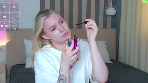 Snapshot of amaliabell chatting on 07-21-26, 01:13 Amalia online show from 07-21-26, 01:13