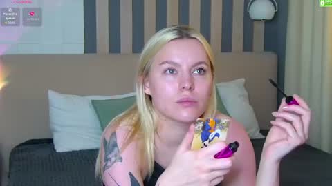 Snapshot of amaliabell chatting on 07-30-26, 01:10 Amalia online show from 07-30-26, 01:10