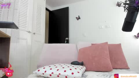 Amalia    Ig online show from 04-21-26, 07:06