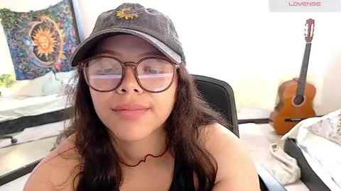 Snapshot of amand1_sweet chatting on 08-05-26, 03:04 online show from 08-05-26, 03:04