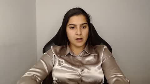 The queen of the biceps  online show from 12-04-24, 01:03