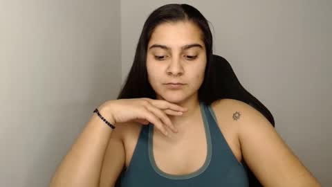 The queen of the biceps  online show from 01-31-25, 09:26