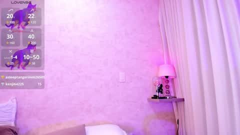 Snapshot of amanda_26 chatting on 02-06-25, 11:54 Luisa online show from 02-06-25, 11:54