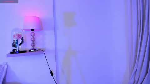 Snapshot of amanda_26 chatting on 02-27-25, 01:59 Luisa online show from 02-27-25, 01:59